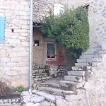 Maison Ardéchoise Atypique *
